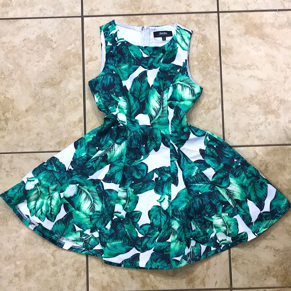 βLeaf It To Chanceβ Tropical PalmLeaf Skater Dress - Picture 8 of 12